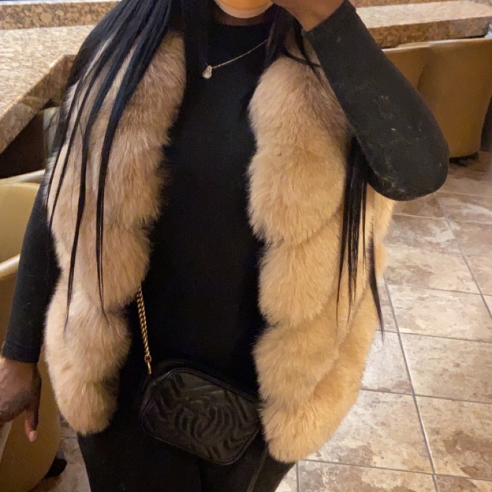 Tan fox fur vest